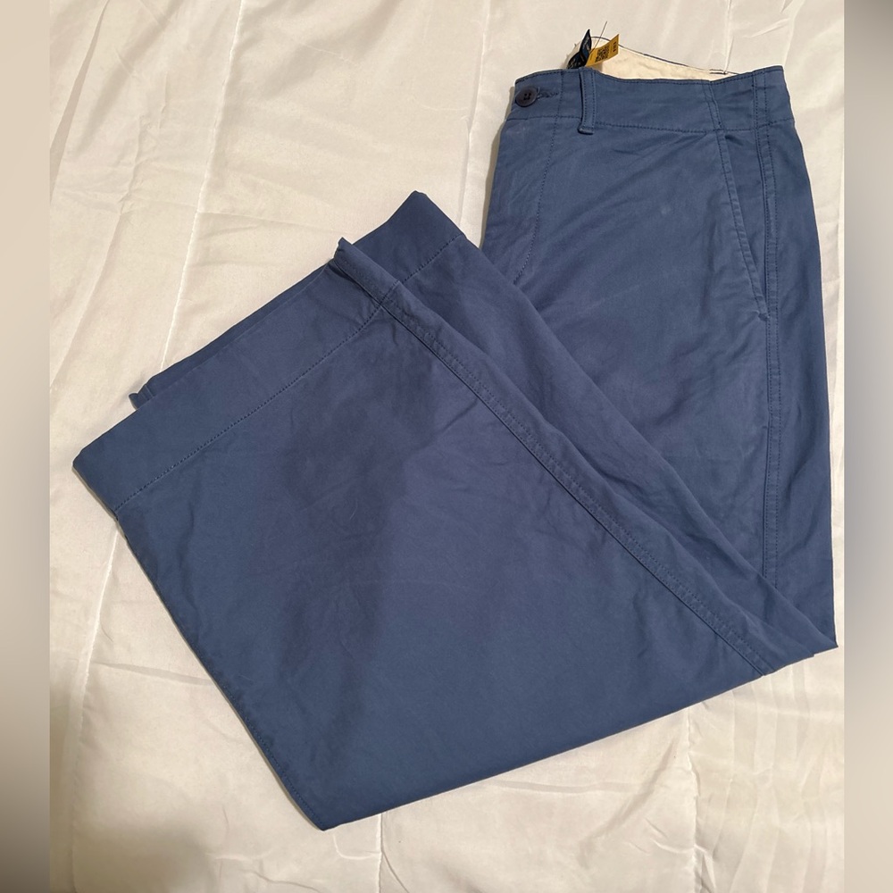 💥SALE💥Polo Ralph Lauren blue wide leg pants in excellent condition. Size 8.